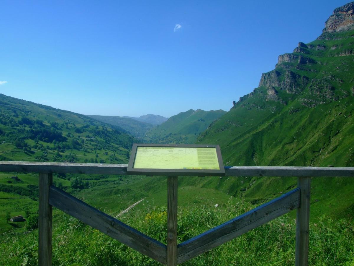 Las Hayucas San Roque de Ríomiera Dış mekan fotoğraf